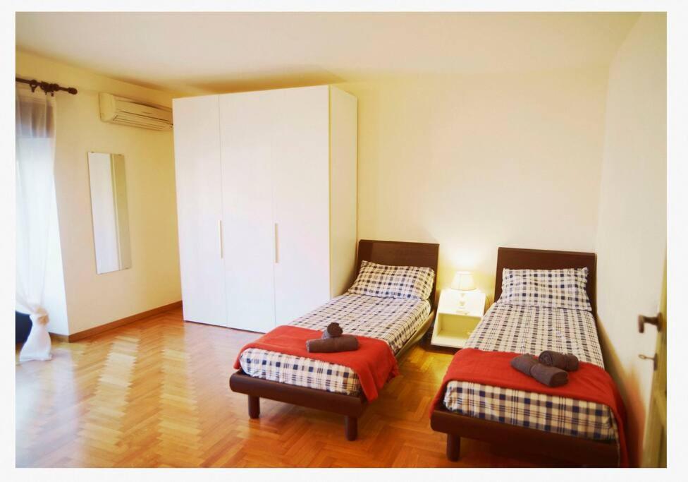 Urban House - Elegant Apartment Brera Milan Center Ngoại thất bức ảnh